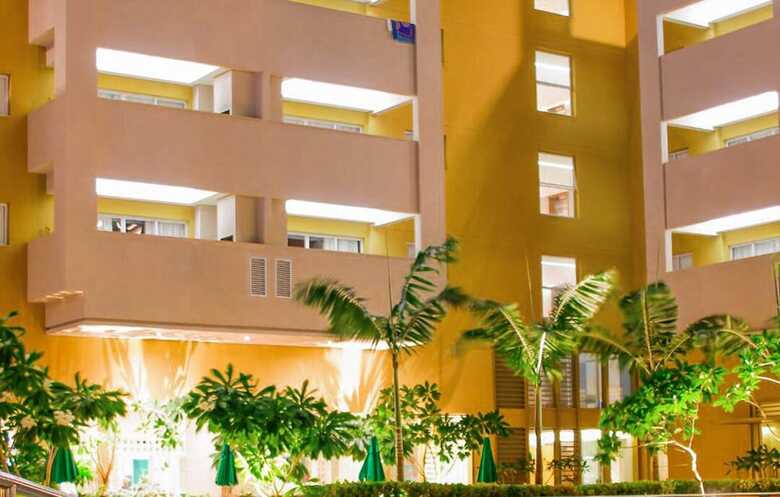 Hot Beach Suites