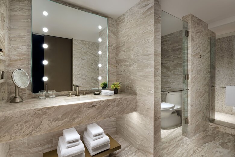 Hotel Fairmont Century Plaza Gold Experience