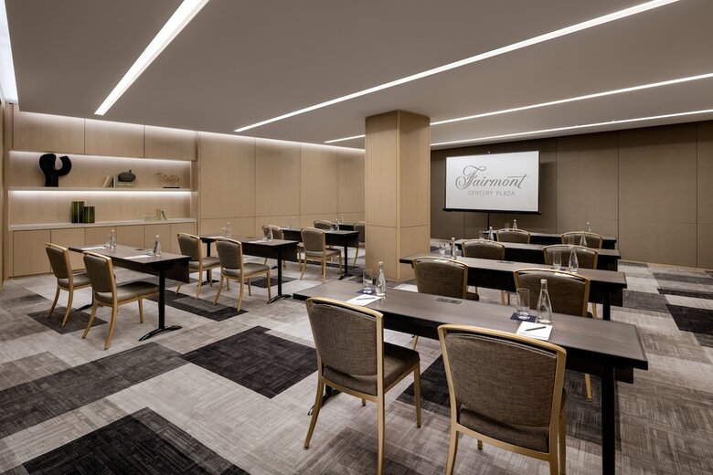 Hotel Fairmont Century Plaza Gold Experience