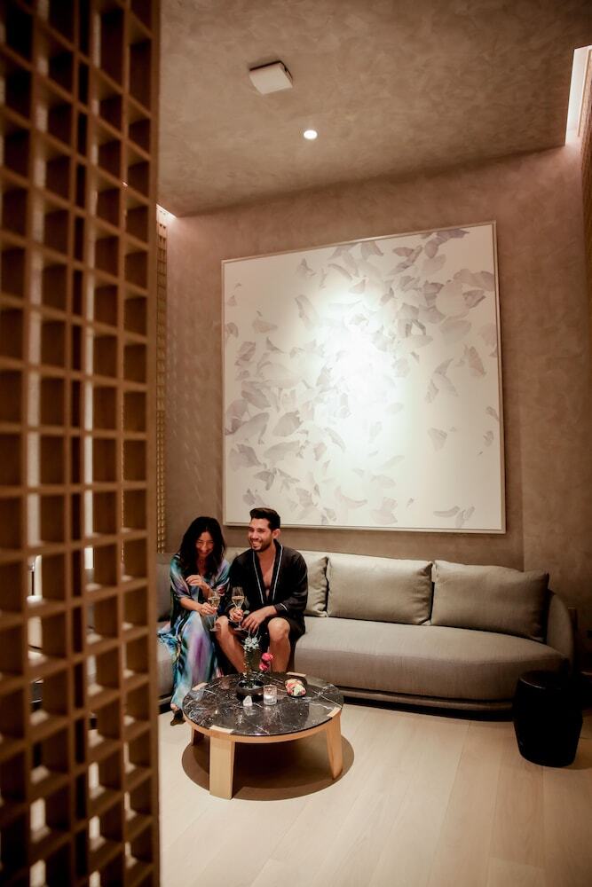 Hotel Fairmont Century Plaza Gold Experience