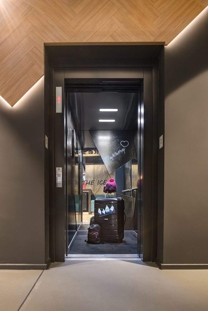 Hotel Moxy Sion