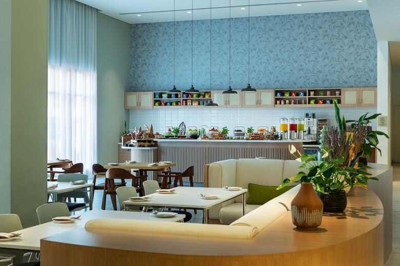 Hotel Element Al Mina, Dubai
