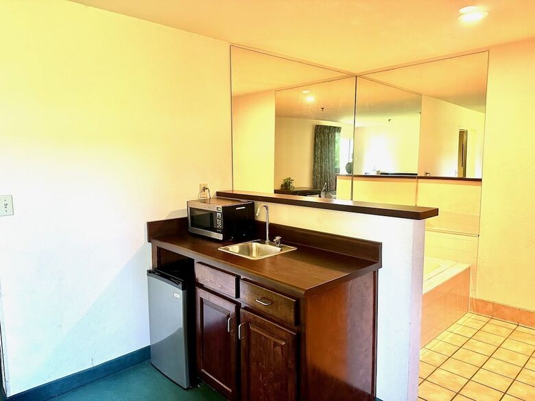 Hotel Haven Inn & Suites