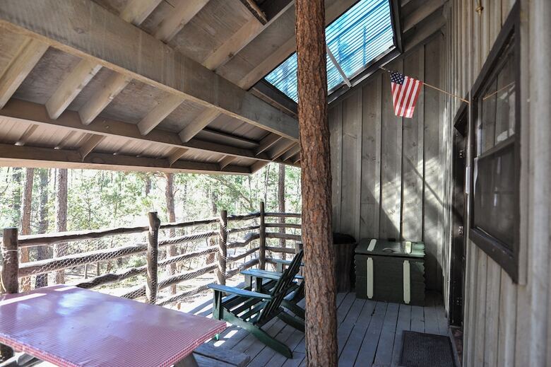 Bear Creek Motel And Cabins