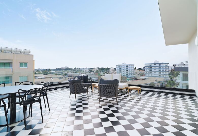 Aparthotel Liv The City Suites
