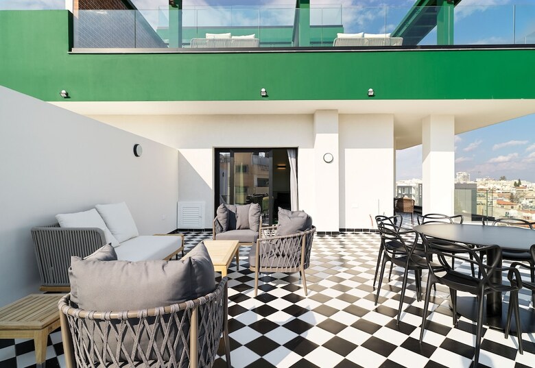 Aparthotel Liv The City Suites