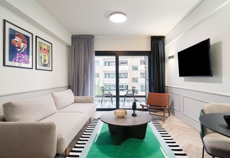 Aparthotel Liv The City Suites