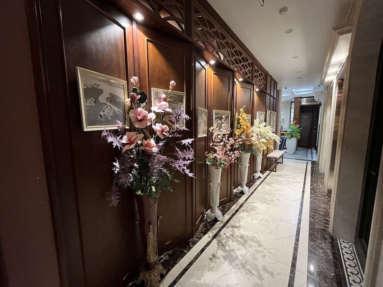 Paris Of Dragonbay Hotel