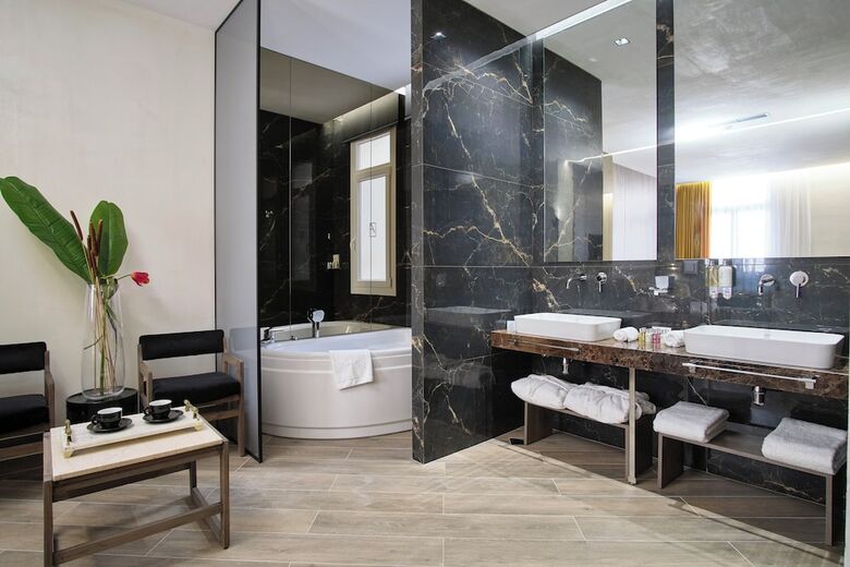 Athens The L7 Str - Luxury Boutique Collection Hotel