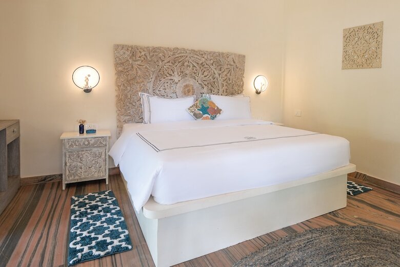Hotel Sashas Holiday Village