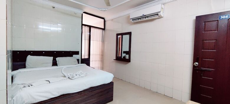 Pph Living Eden Park Hotel Indira Nagar