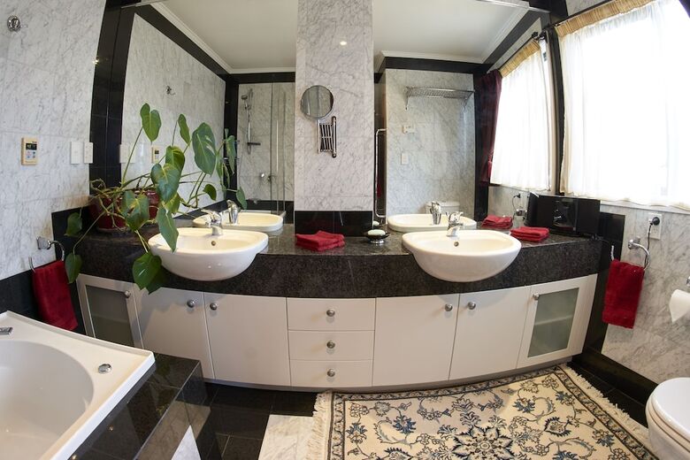 Zenith Boutique Lodge & Spa