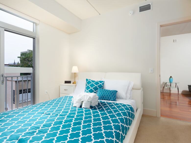 Aparthotel Pelican Fully Furnished Apartments