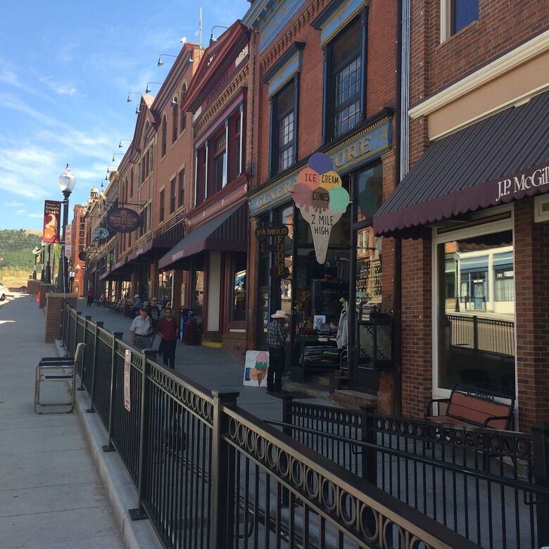 Midnight Rose & Mcgills Hotel & Casino