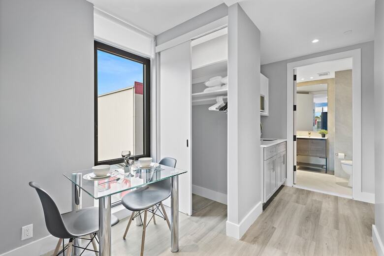 Aparthotel Global Luxury Suites At The Arches
