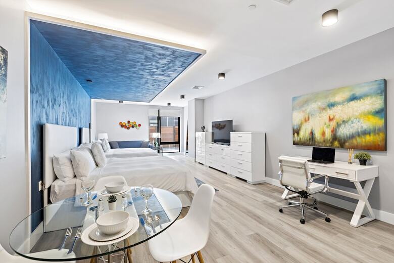 Aparthotel Global Luxury Suites At The Arches