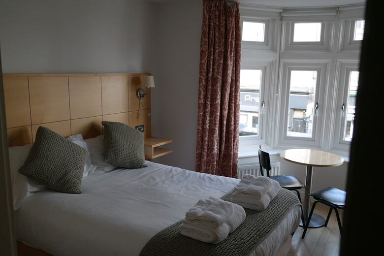 Hotel Alma Rooms