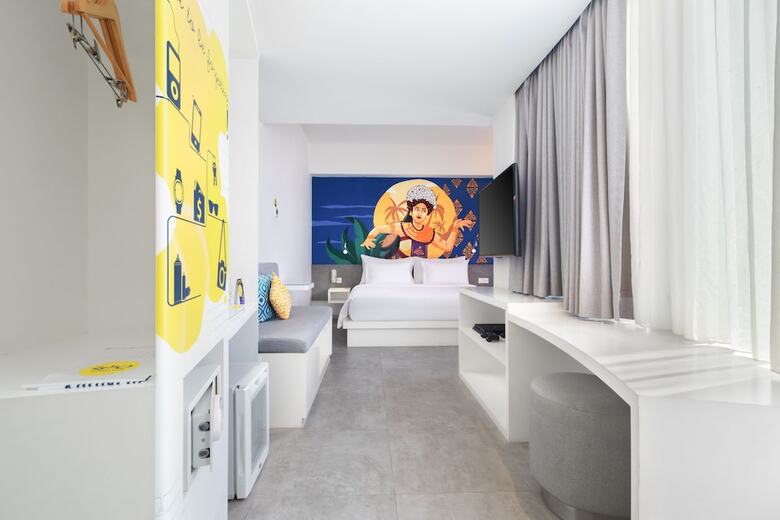 Yello Hotel Kuta Beachwalk Bali