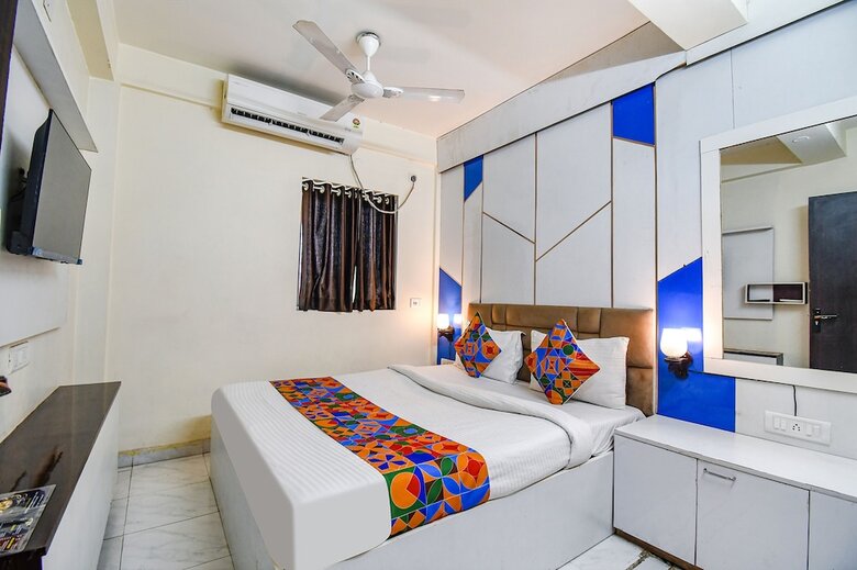 Fabhotel Green Leaf I