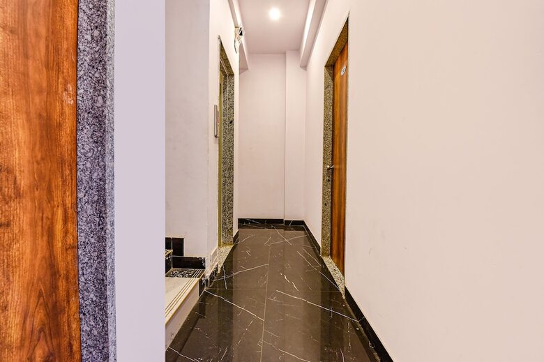 Hotel Fabexpress Raj Palace