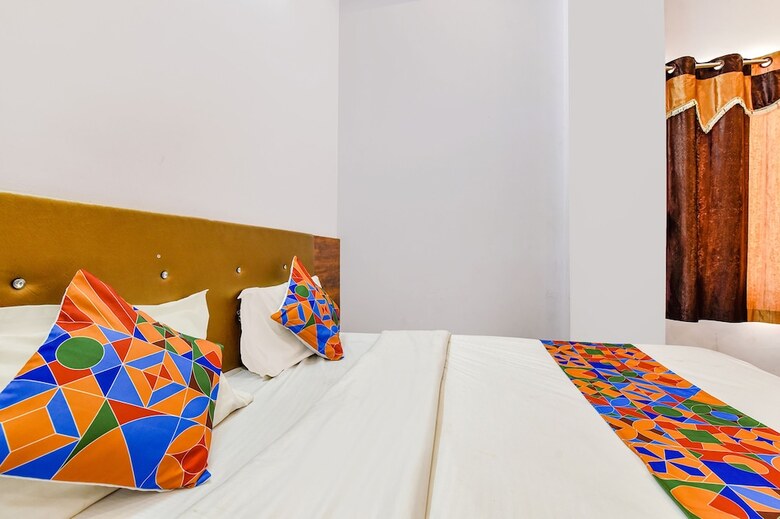Hotel Fabexpress Raj Palace