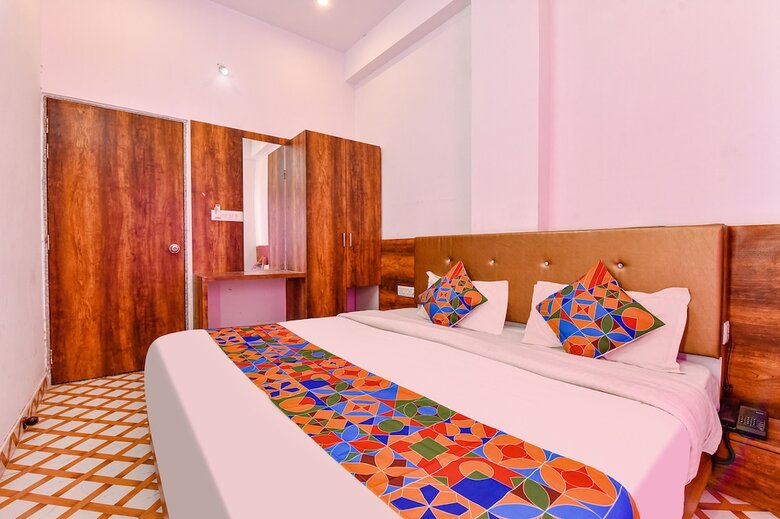 Hotel Fabexpress Raj Palace
