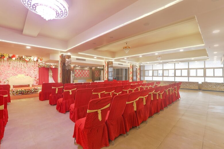 Fabhotel Swarn Banquet