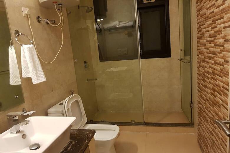 Hotel Greenleaf Apartment And Suites, Kalkaji