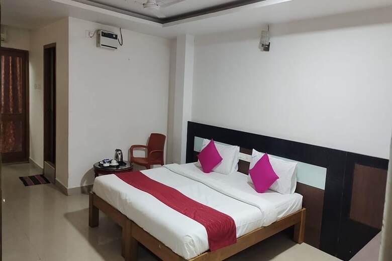 Hotel Aayush Residency