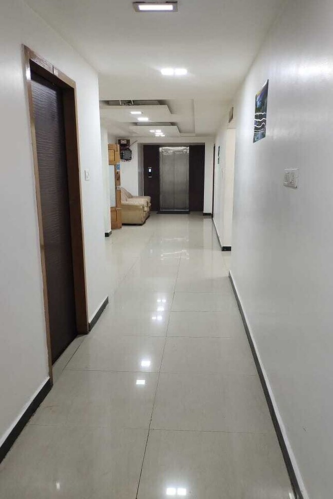 Hotel Aayush Residency
