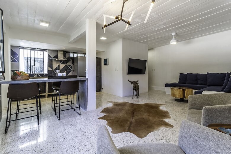 Aparthotel Cuale Condo Retreats