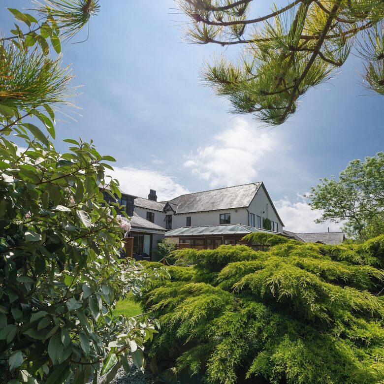 Ty'n Rhos Country House