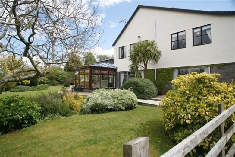 Ty'n Rhos Country House