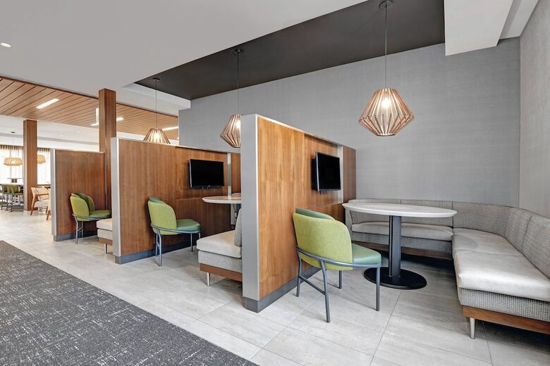 Hotel Courtyard By Marriott Manhattan Aggieville