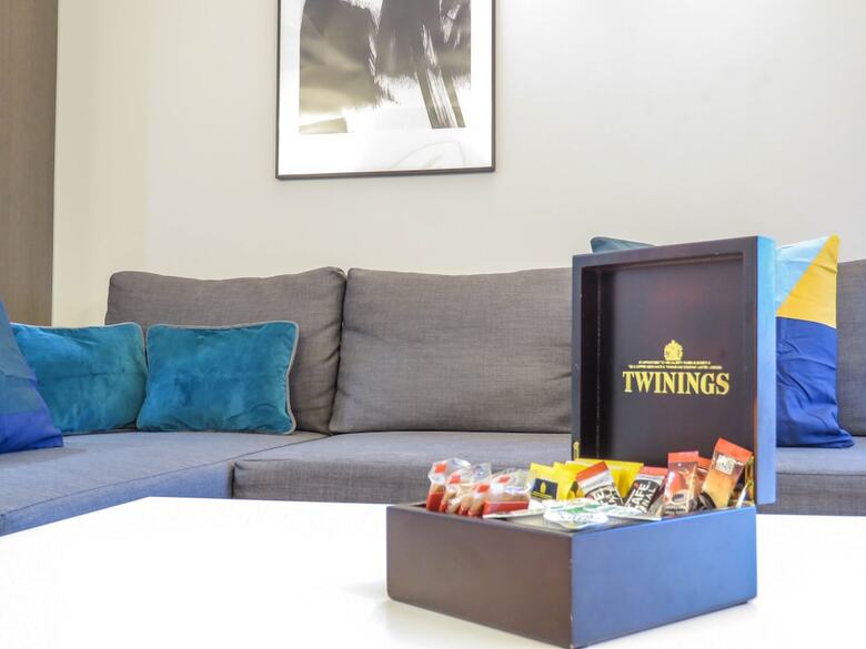 Tudors Esuites City Centre House