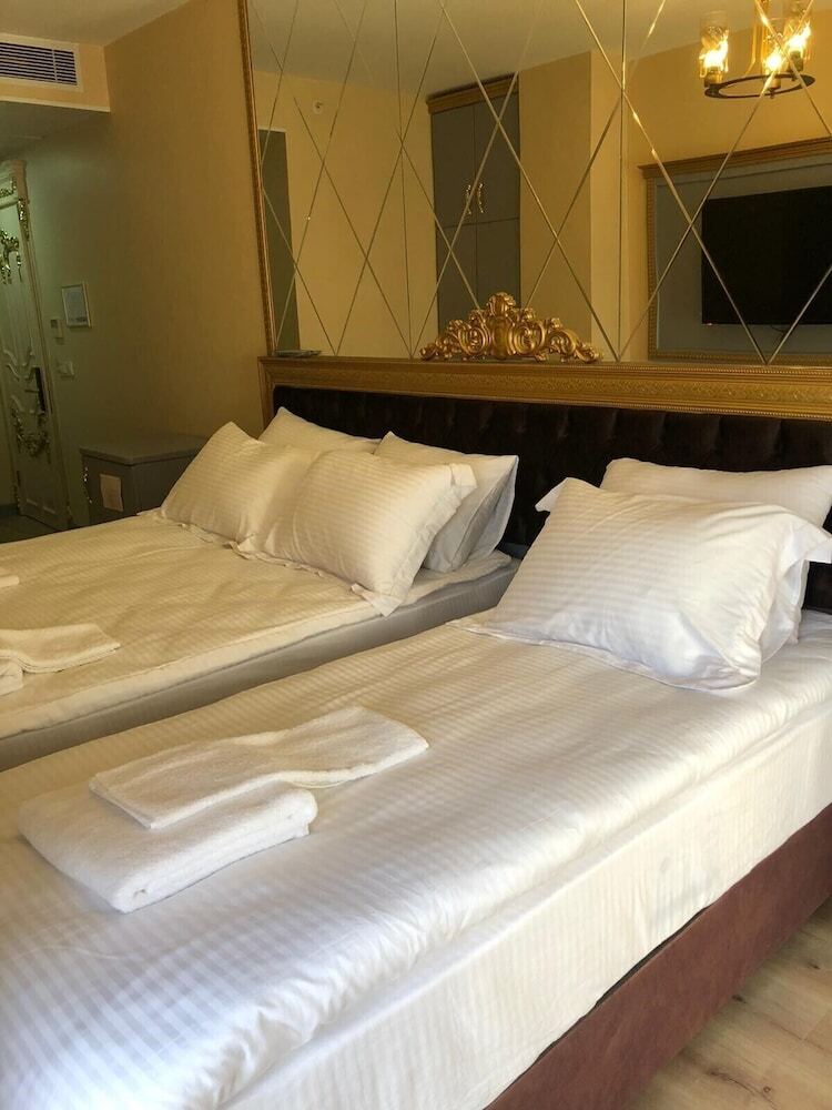 Golden Hill Hotel Downtown