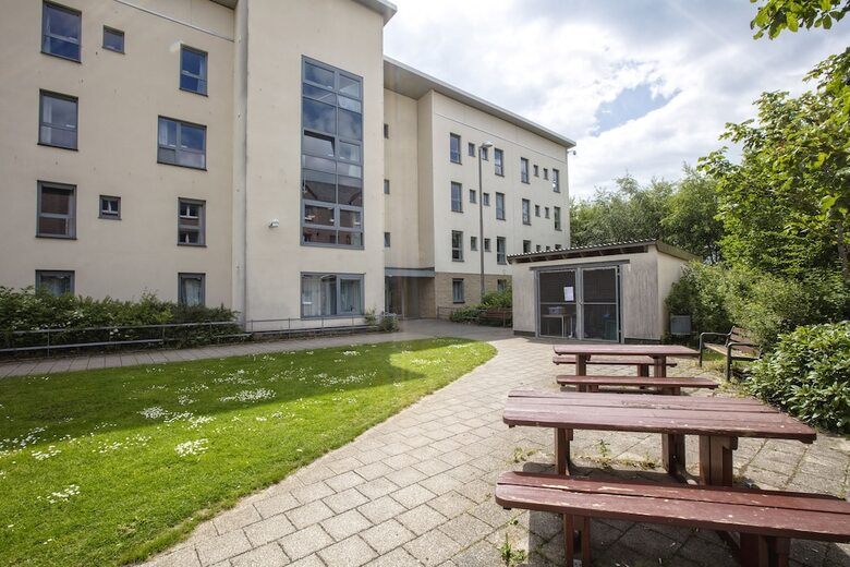 Seabraes Apartments And Rooms