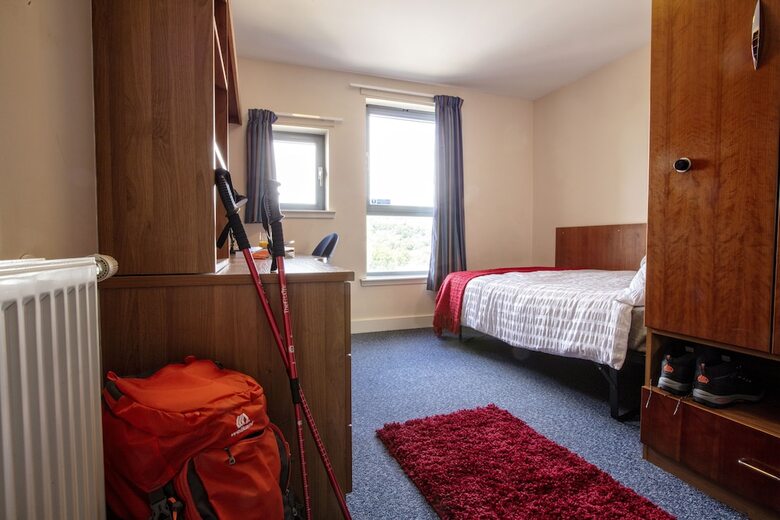 Seabraes Apartments And Rooms