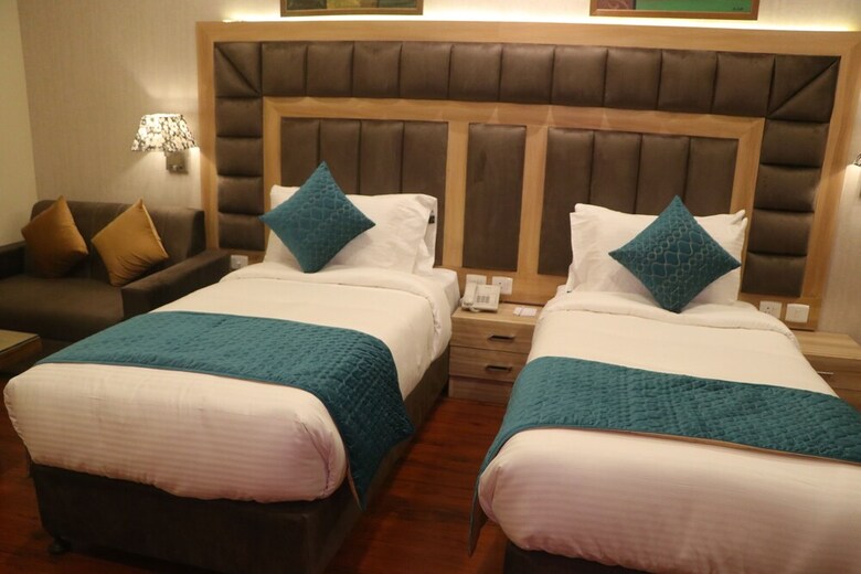 Hotel Sk Premium Park At World Square Mall