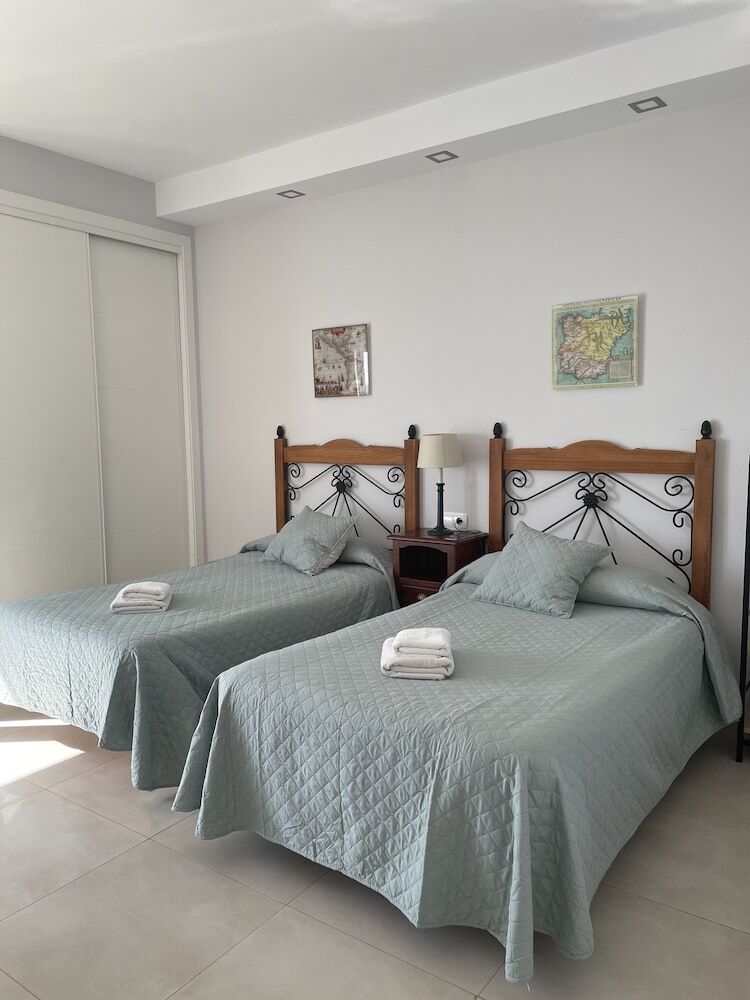 Aparthotel Apartamentos Calma Rentals
