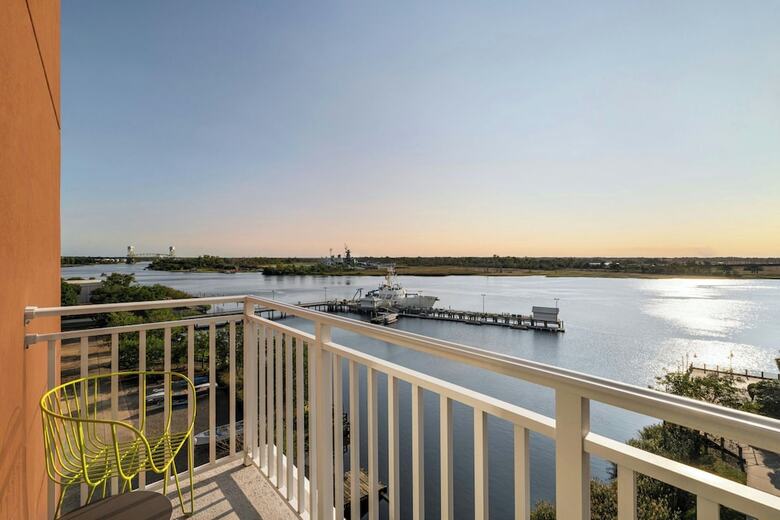 Hotel Aloft Wilmington At Coastline Center