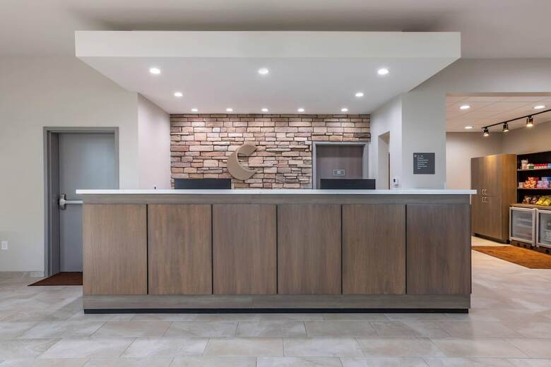 Hotel Comfort Suites Scottsdale Talking Stick Entertainment District