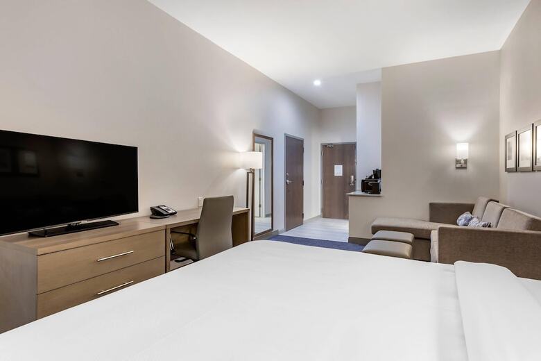 Hotel Comfort Suites Scottsdale Talking Stick Entertainment District