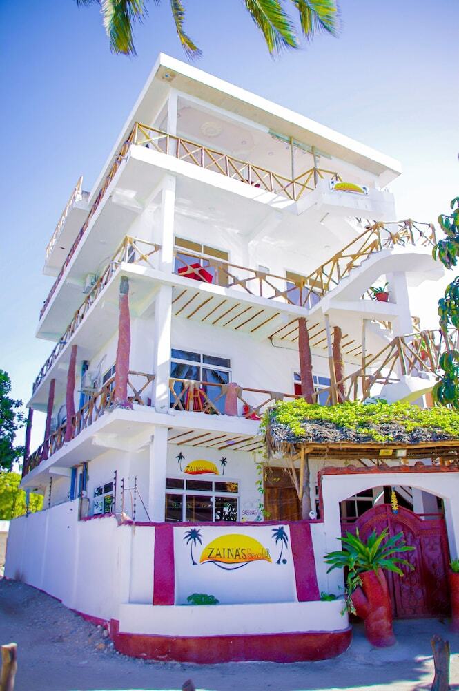 Room-room Na - At The Left Side Sea View