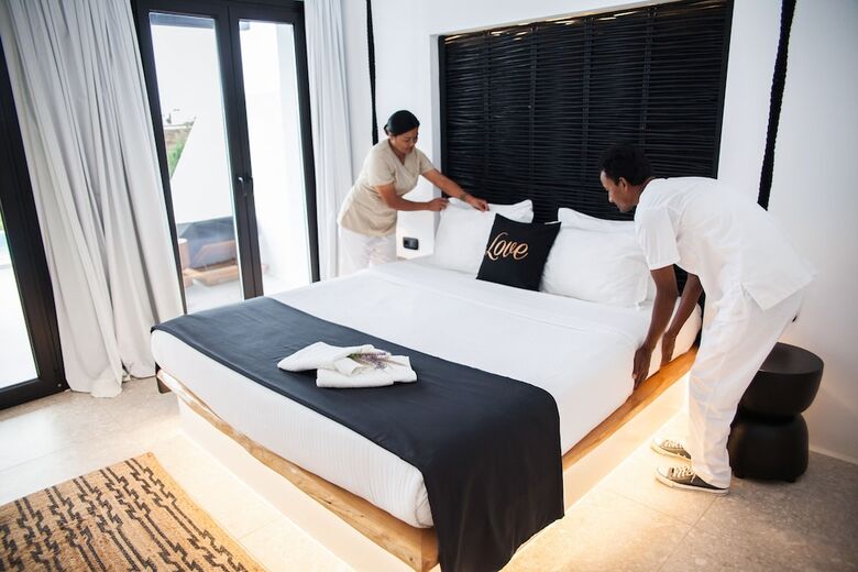Hotel Agrari Bo Suites