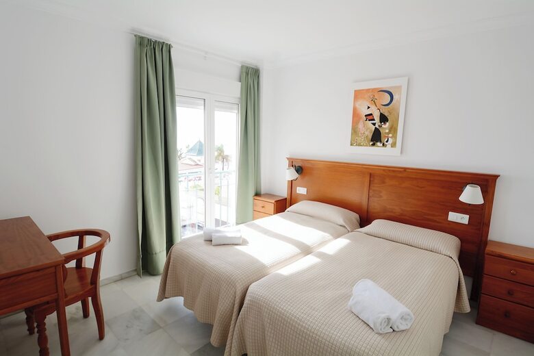 Aparthotel HC Burriana Playa - Apartamentos Tur�sticos