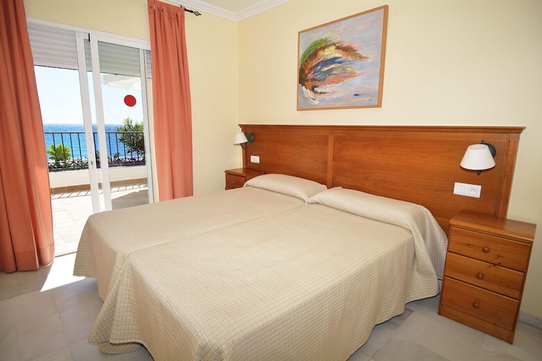Aparthotel HC Burriana Playa - Apartamentos Tur�sticos