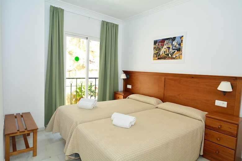 Aparthotel HC Burriana Playa - Apartamentos Tur�sticos