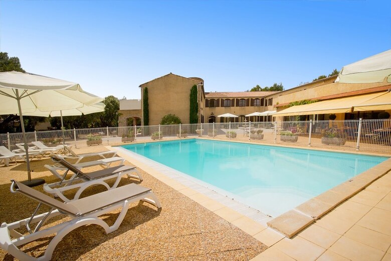 Hotel H�tel C�t� Ventoux