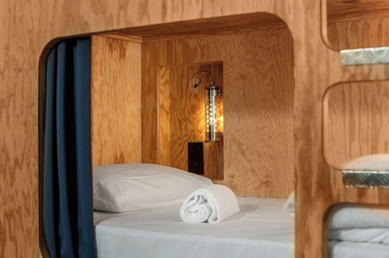 Eklo Hotels Bordeaux City Center Bastide